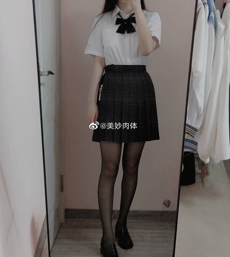 微博第二届晒图福利制服赛-轻创副业圈